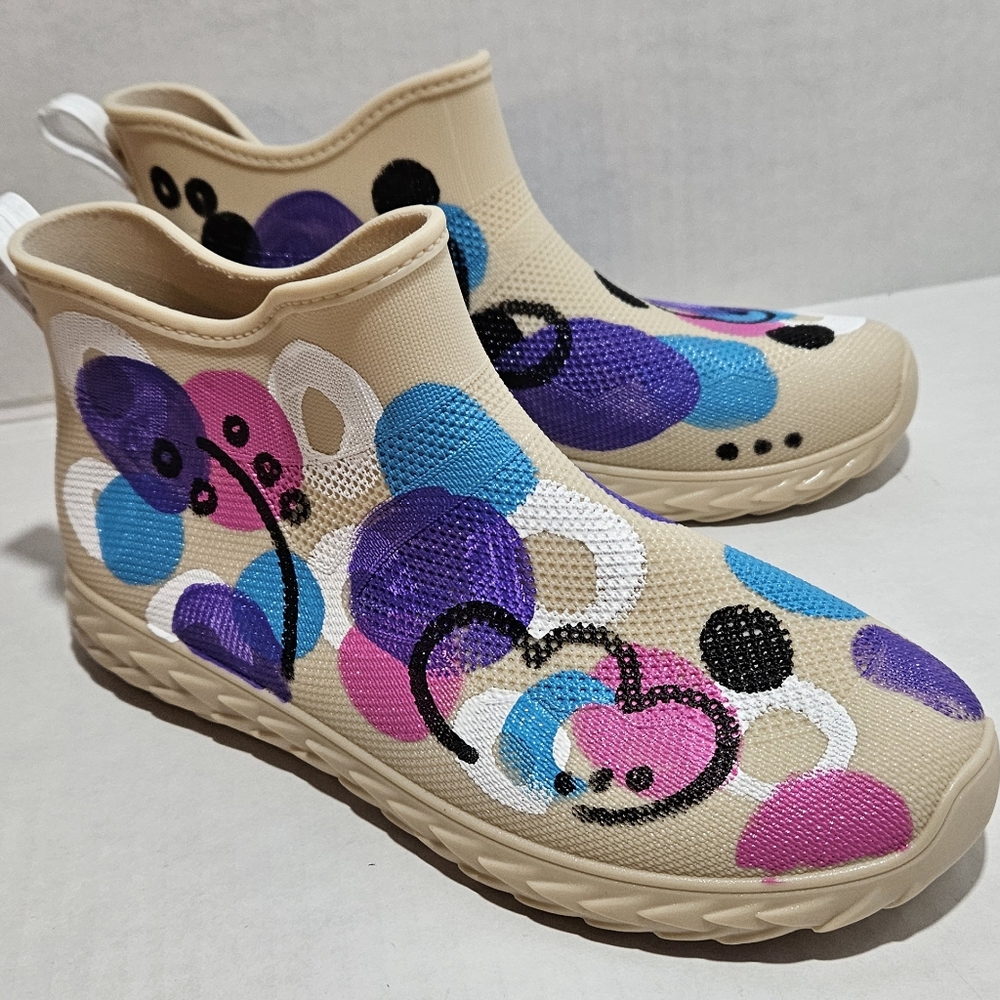 Hand painted rainboots - Picture 1 of 3